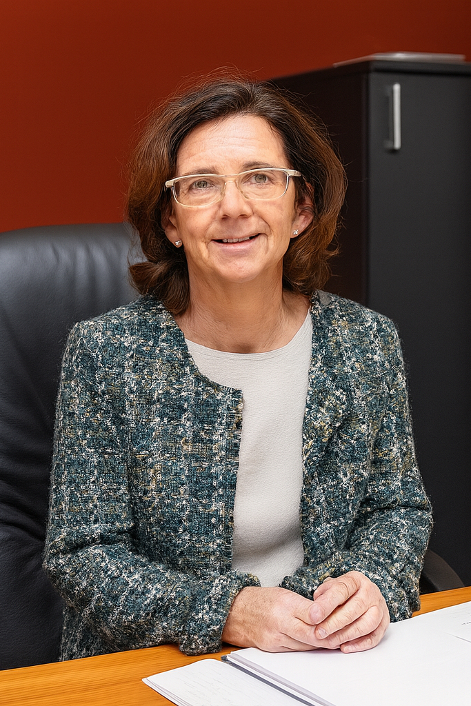 Mag. Elisabeth Hauptmann Höbart